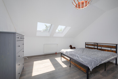 Schlafzimmer DG