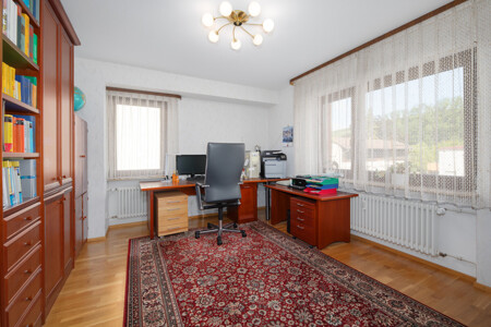 Büro EG