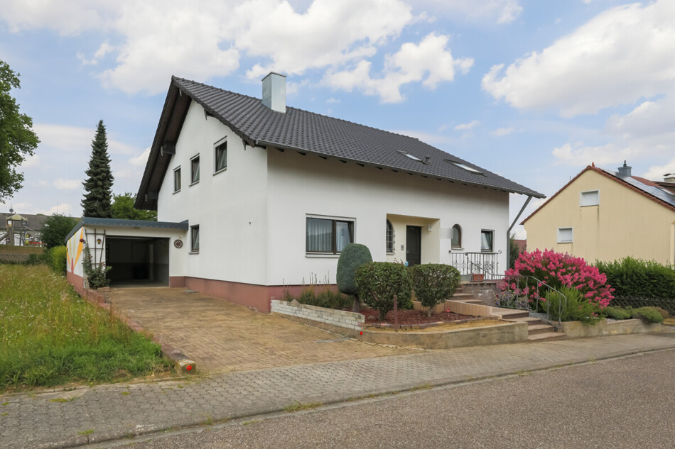 Straßenansicht