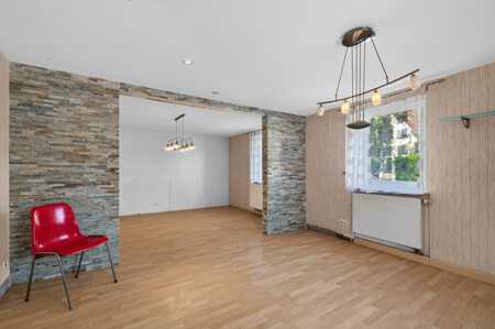 Wohnbereich mit Blick ins Esszimmer