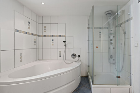 Badezimmer EG