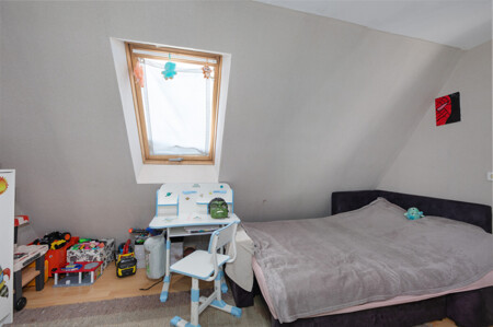 Durchgangszimmer DG linke Gebäudeseite
