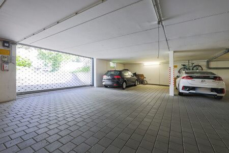 Tiefgaragenstellplatz