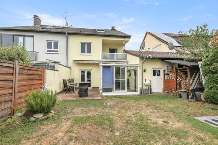 Rückansicht und Garten