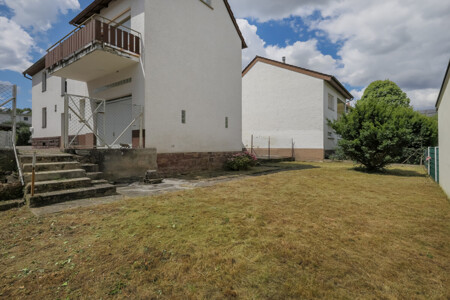 Rückansicht und Garten