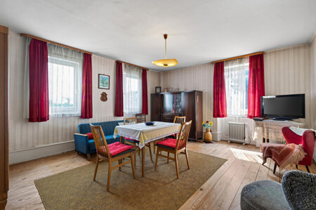 Großes Zimmer im DG