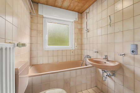 Badezimmer EG