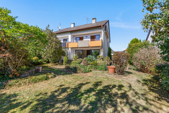 Rückansicht und Garten
