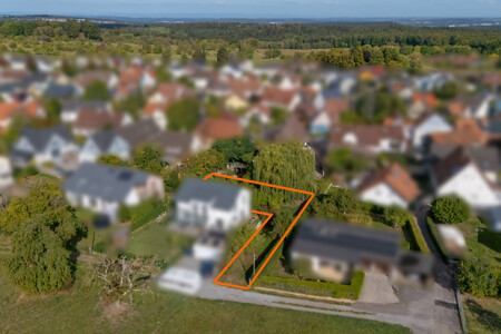 Luftansicht mit grober Flurstücksmarkierung