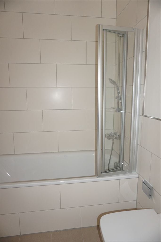 Exklusives Penthouse mit Dachterrasse & Moselblick – hochwertige Einbauküche inklusive - Foto 4