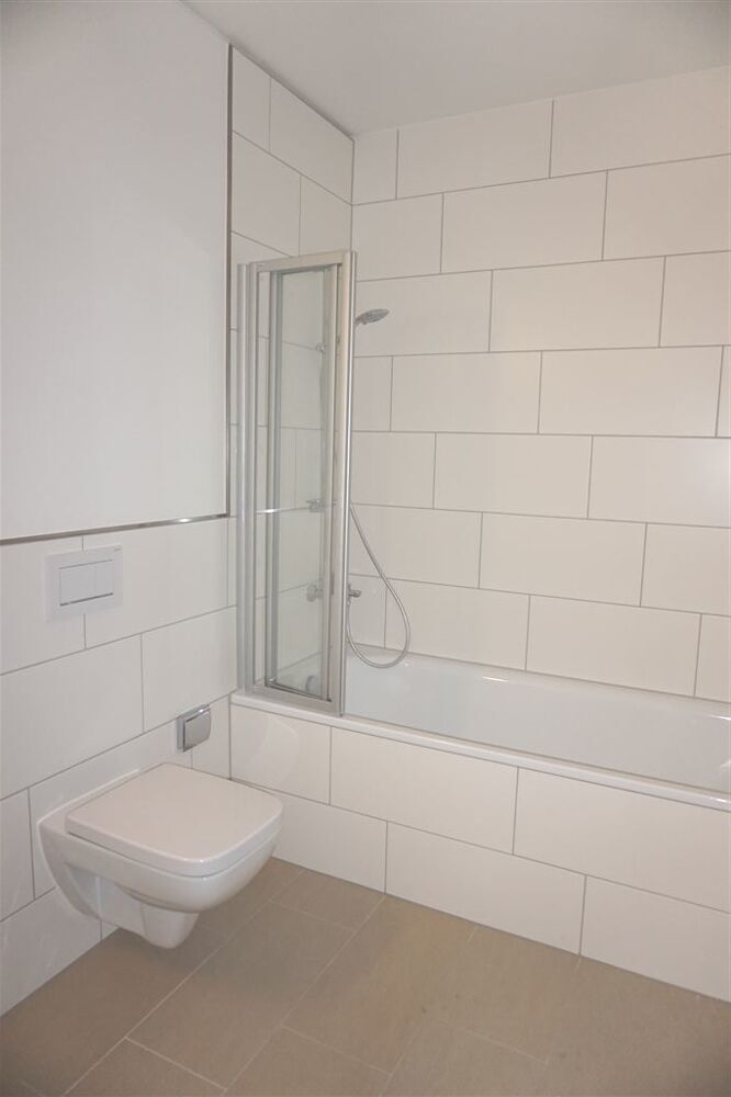 Trier: Stilvolle 2-ZKB in direkter Mosellage – großzügige Terrasse & hochwertige Einbauküche inklusive - Foto 3