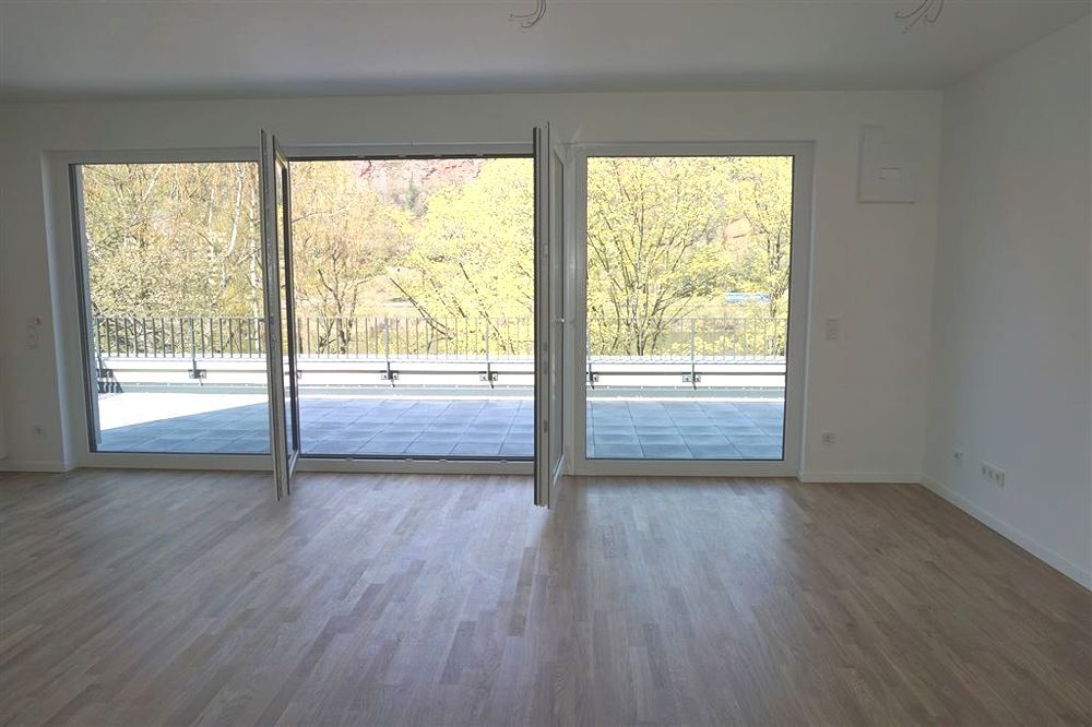 Exklusives Penthouse mit Dachterrasse & Moselblick – hochwertige Einbauküche inklusive - Photo 2