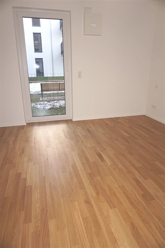 Trier: Stilvolle 2-ZKB in direkter Mosellage – großzügige Terrasse & hochwertige Einbauküche inklusive - Photo 3
