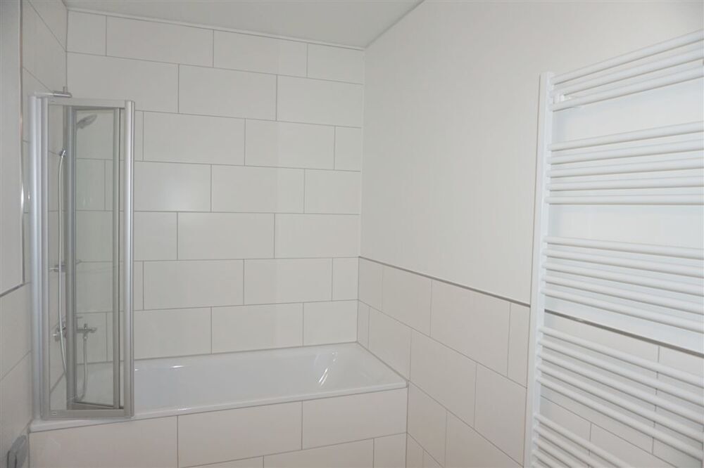 Moderne 3-Zimmer-Wohnung mit Balkon & Einbauküche - Foto 4