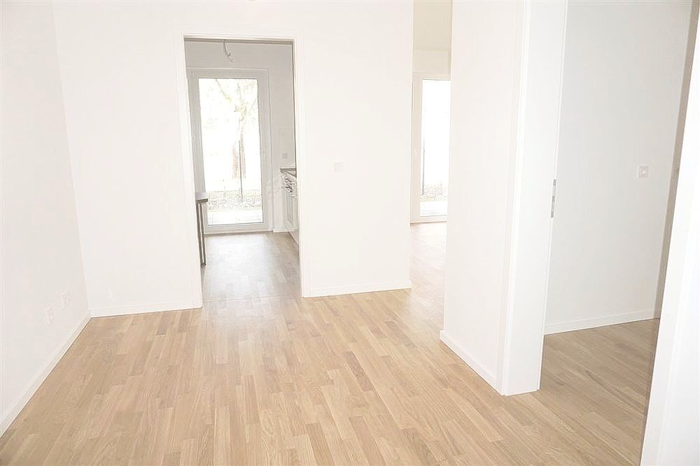 2-ZKB direkt an der Mosel: energieeffizient & hochwertig – EBK, große Terrasse mit Moselblick + TG-Stellplatz - Photo 4