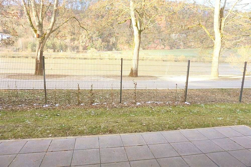 2-ZKB direkt an der Mosel: energieeffizient & hochwertig – EBK, große Terrasse mit Moselblick + TG-Stellplatz - Photo 3