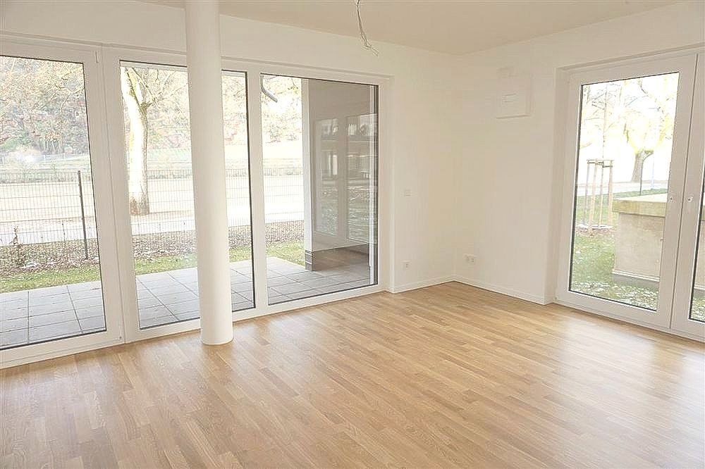 2-ZKB direkt an der Mosel: energieeffizient & hochwertig – EBK, große Terrasse mit Moselblick + TG-Stellplatz - Foto 1