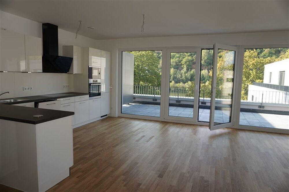 Exklusives Penthouse mit Einbauküche und Dachterrasse in toller Lage an der Mosel! - Photo 2