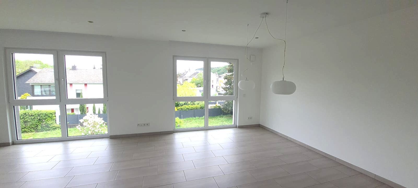 Traumwohnung mit Dachterrasse: Moderne 3-Zimmer-Penthouse-Wohnung in Moselnähe in Konz! - Photo 1