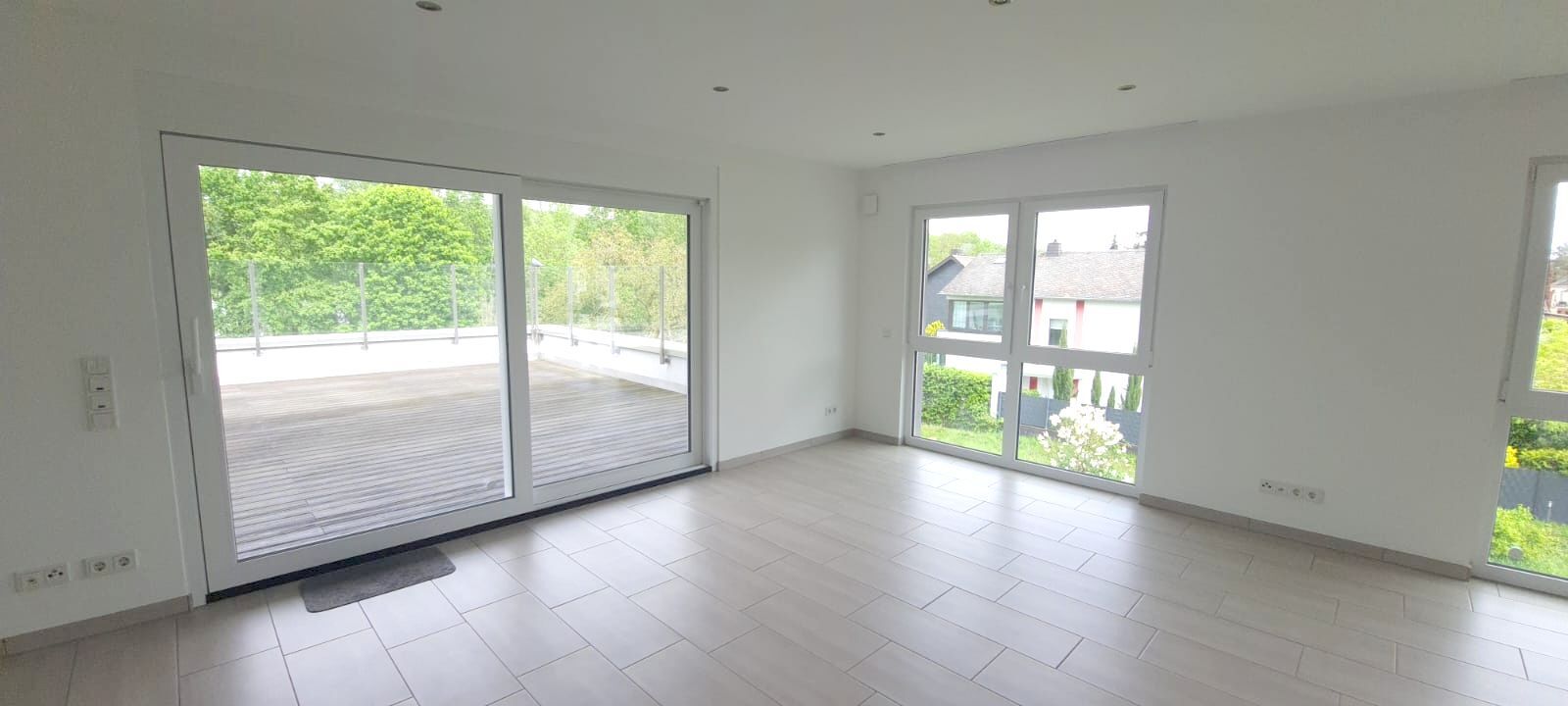 Traumwohnung mit Dachterrasse: Moderne 3-Zimmer-Penthouse-Wohnung in Moselnähe in Konz! - Photo 2