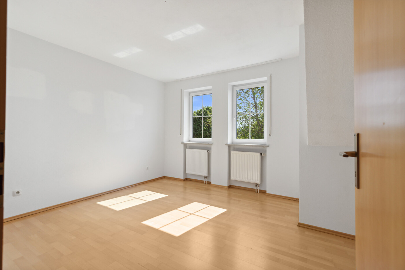 Schlafzimmer 1