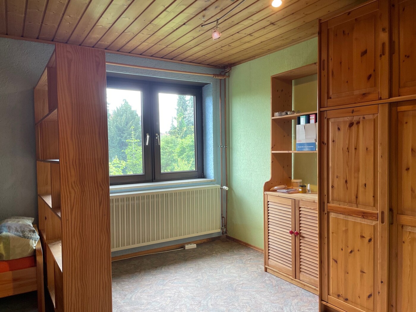 Schlafzimmer DG