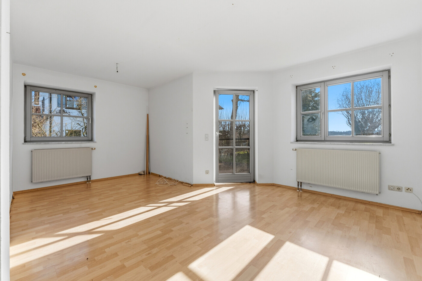 Wohnzimmer mit Gartenzugang