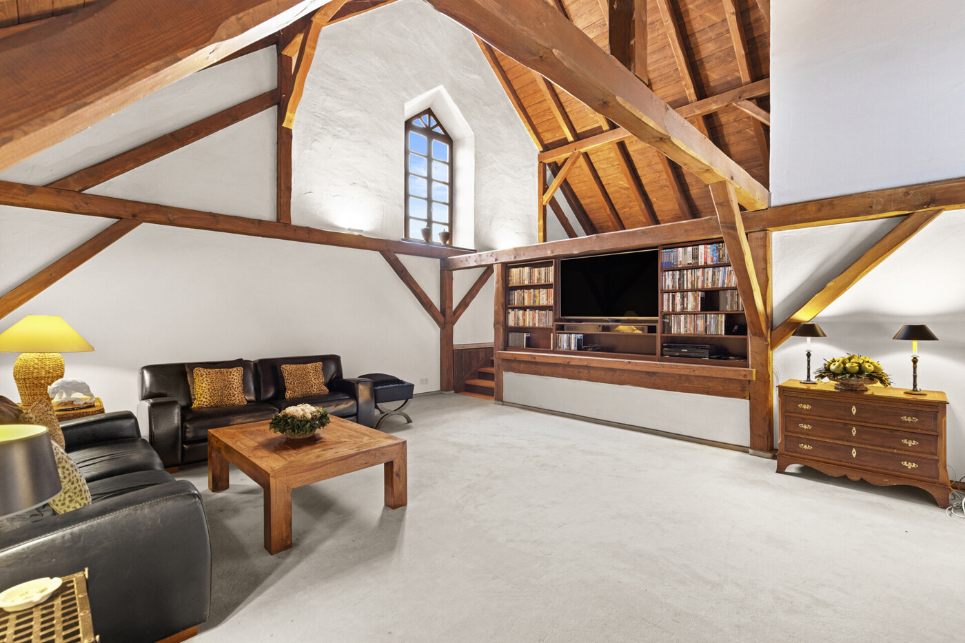 Wohnempore - TV-Lounge