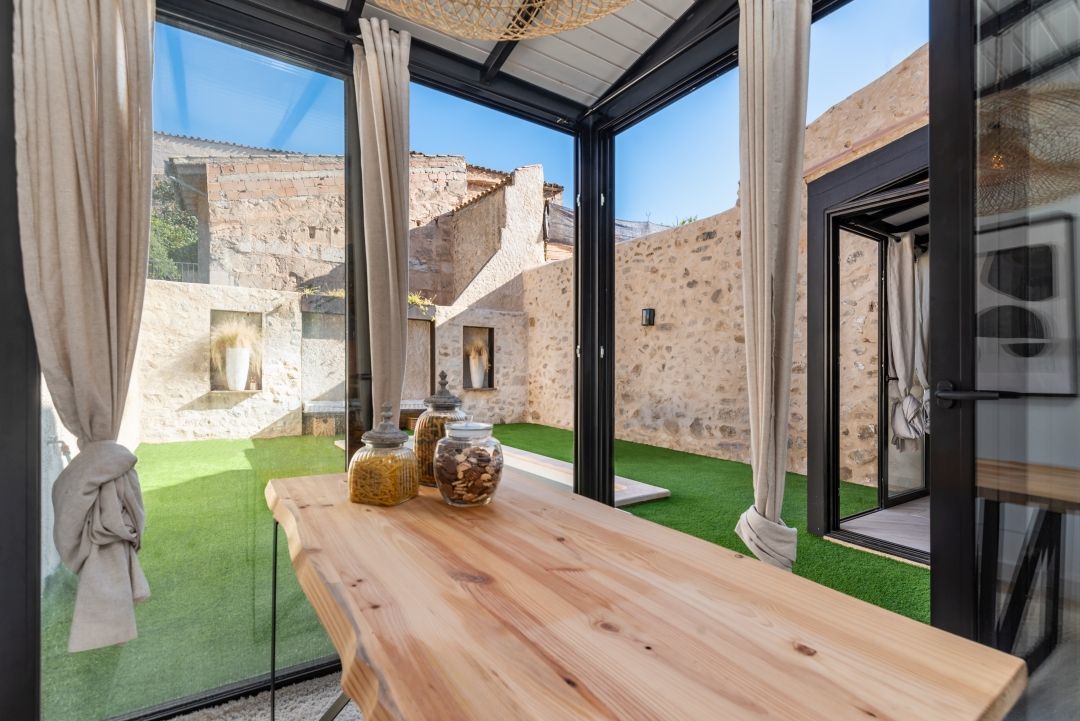 Renovada-casa-de-pueblo-con-piscina-en-Sant-Joan