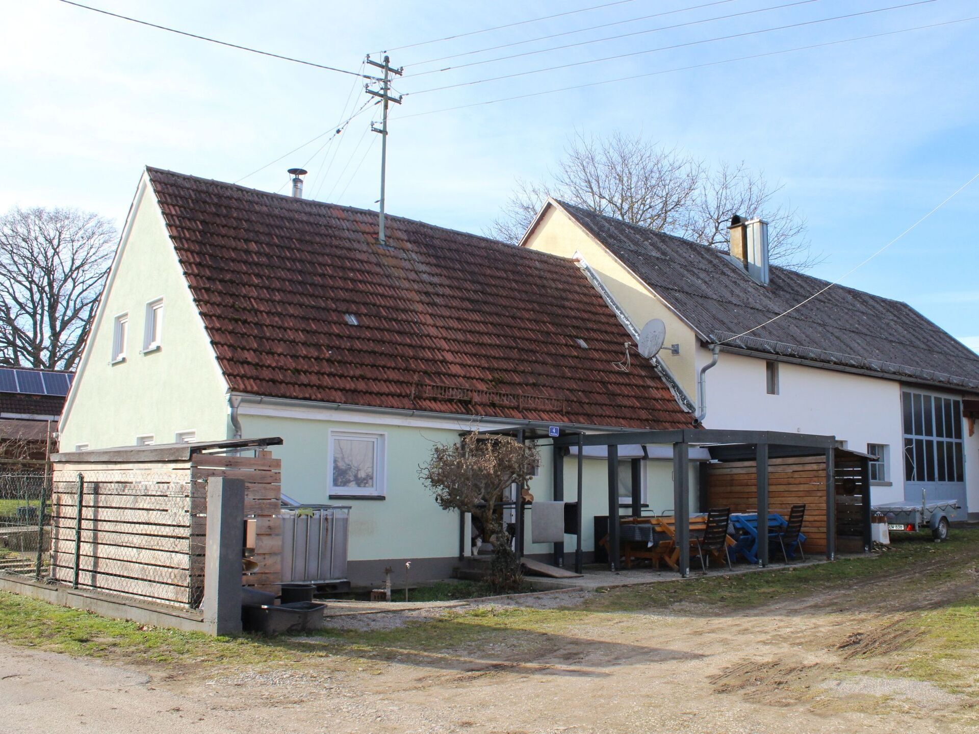 Objektfoto: Kleines Haus mit großem Potential - 
Werkstatt und Ausbaureserve in naturnaher Lage